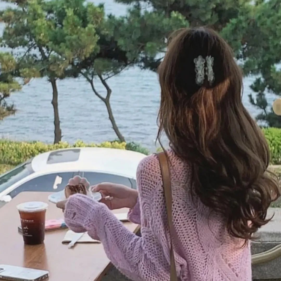 断肠人对奈何天 海报